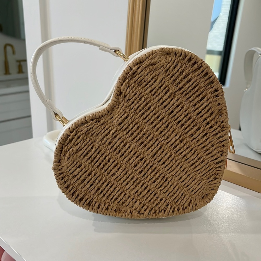 HEART WOVEN PURSE